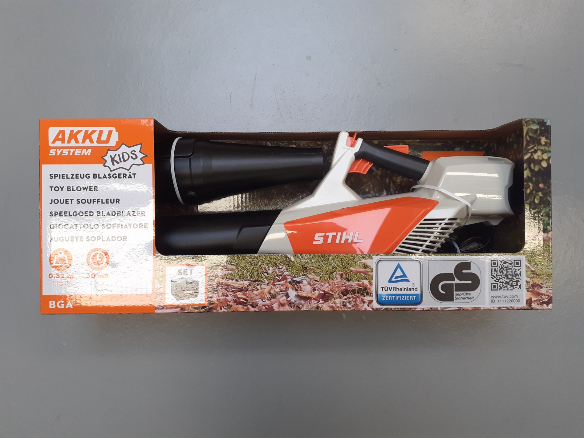 Aanpassen zadel metalen Speelgoed accubladblazer - Stihl - Hooghiemstra Hardegarijp BV - voor  zitmaaiers, kettingzagen, bladblazers, hogedrukspuiten, bosmaaiers en nog  veel meer!