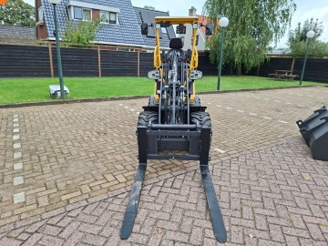 Eurotrac w11 m model 2026 2