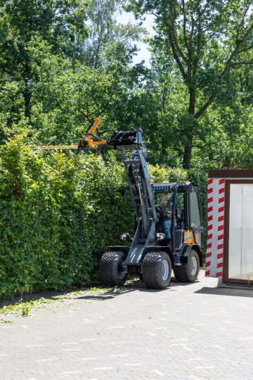 G2700ehedge trimmer1