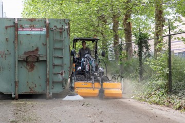 G2700ex trasweeper1