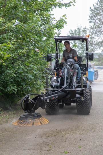 G2700ex traweed brush1