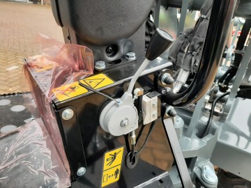 Giant g2500 x tra hd bj 2024 10