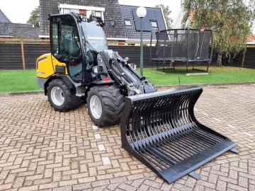 Giant g2700 hd tele 5