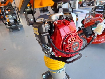 Giant gr680g stamper 6