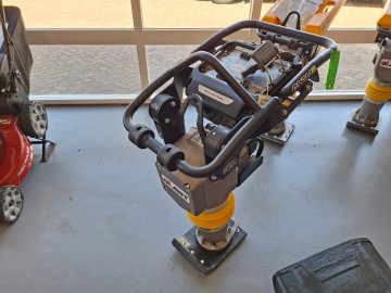 Giant gr740e stamper 1