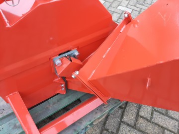 Hv 106 houtversnipperaar 12