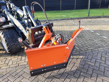 Sneeuwschuif v model giant 152m 1