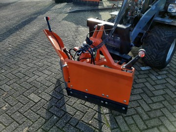 Sneeuwschuif v model giant 152m 2
