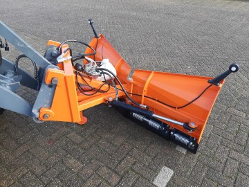 Sneeuwschuif v model giant 152m 2022 3