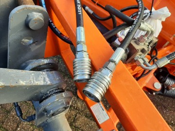 Sneeuwschuif v model giant 152m 2022 6