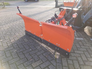 Sneeuwschuif v model giant 152m 4