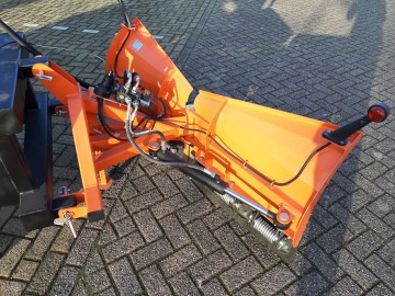 Sneeuwschuif v model giant 152m 7