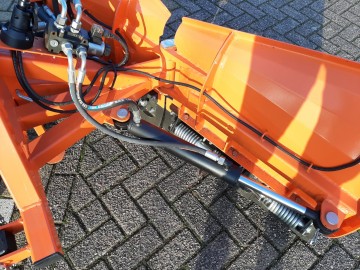 Sneeuwschuif v model giant 152m 8