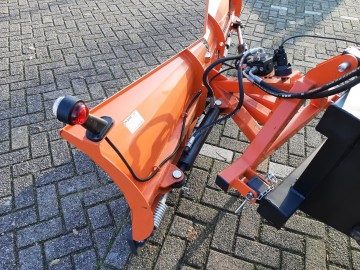 Sneeuwschuif v model giant 182m 10