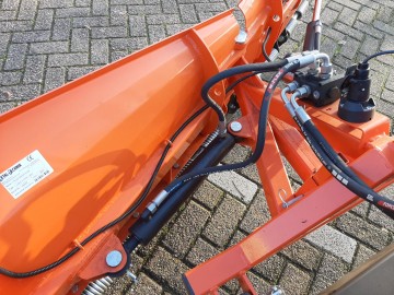 Sneeuwschuif v model giant 182m 12