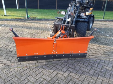 Sneeuwschuif v model giant 182m 3